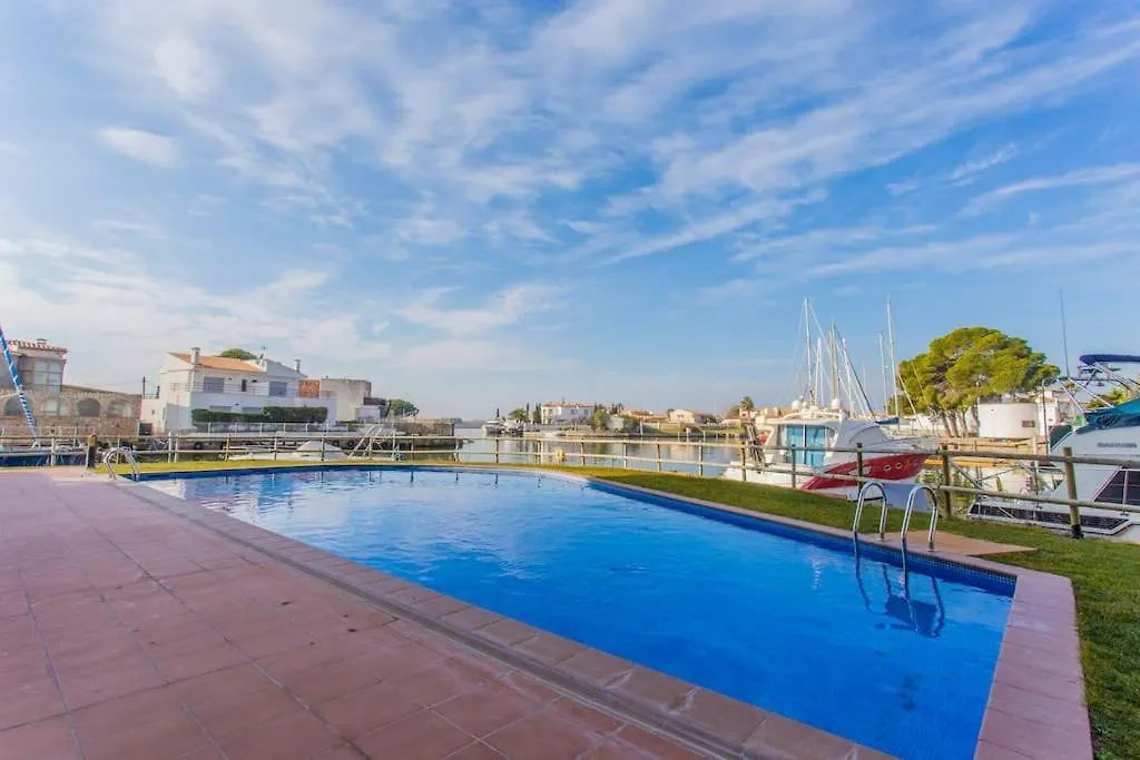 Piso De 2 Habitaciones, 3 Piscinas Y Cerca Del Mar location