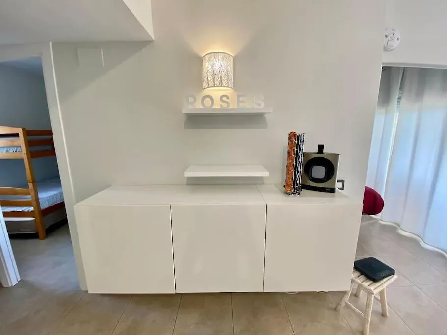Piso De 2 Habitaciones, 3 Piscinas Y Cerca Del Mar Roses 0*,